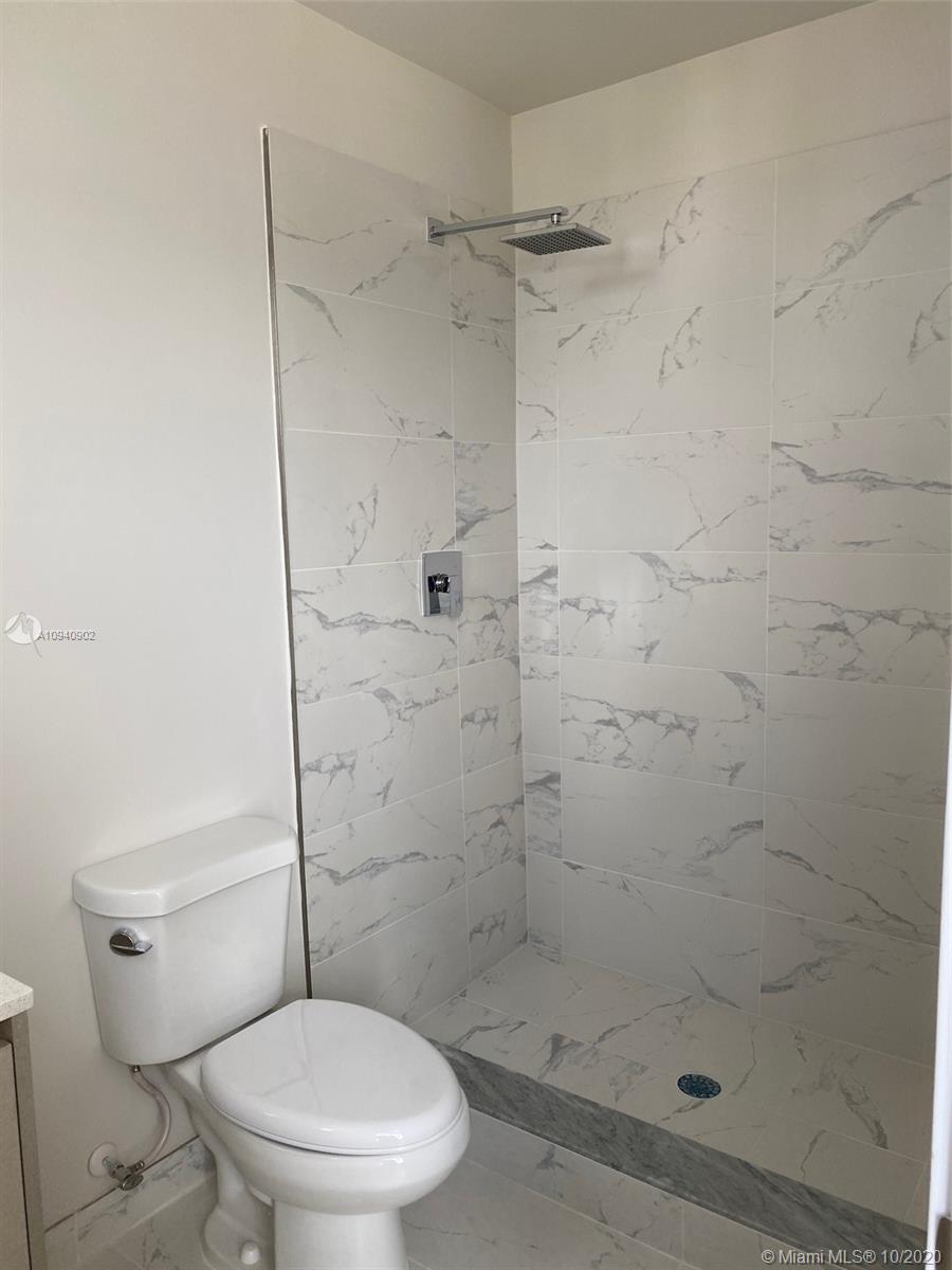 AVENTURA VILLAGE - Residential Lease