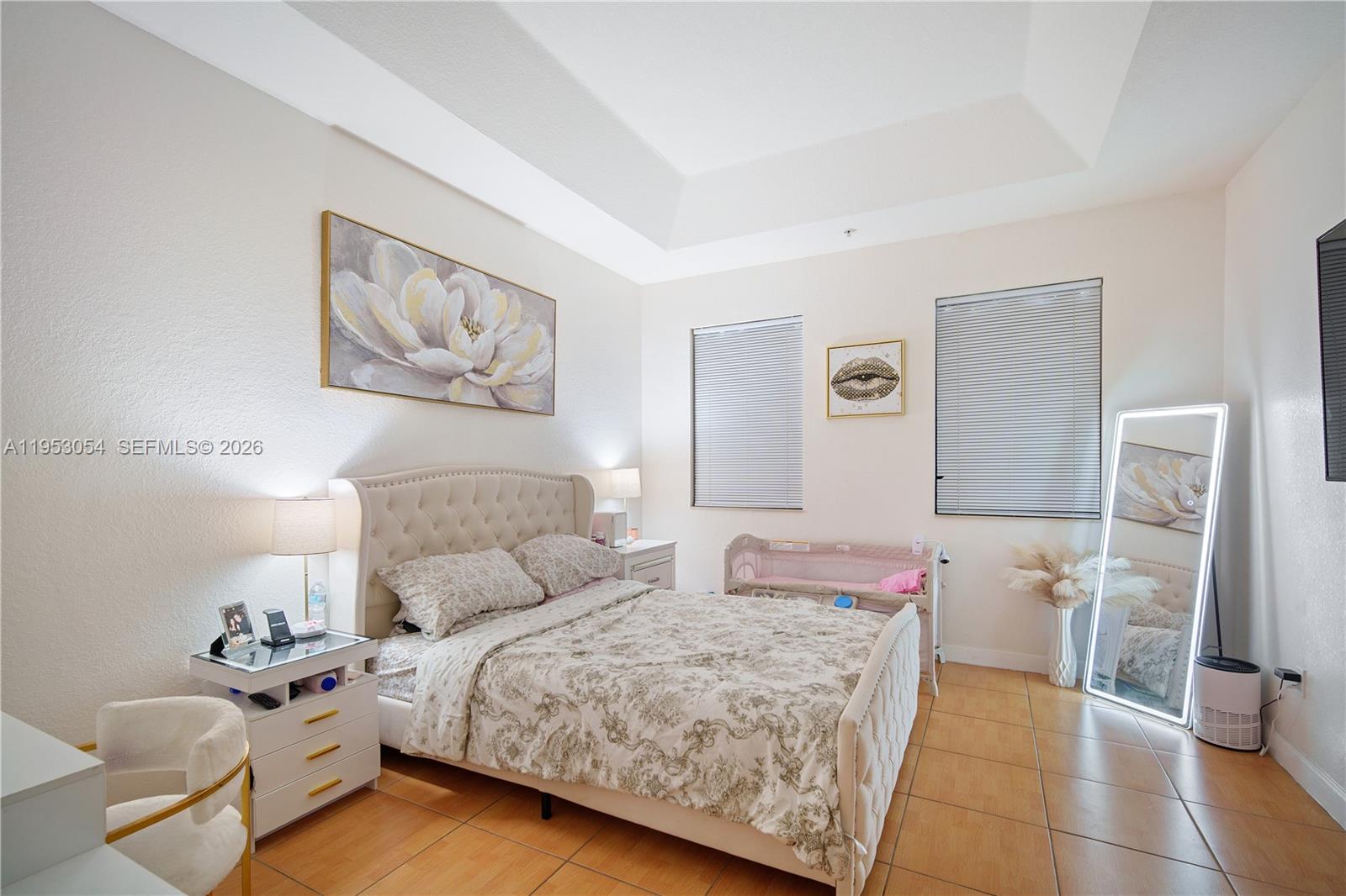 FONTAINBLEAU LAKES COURTY - Residential