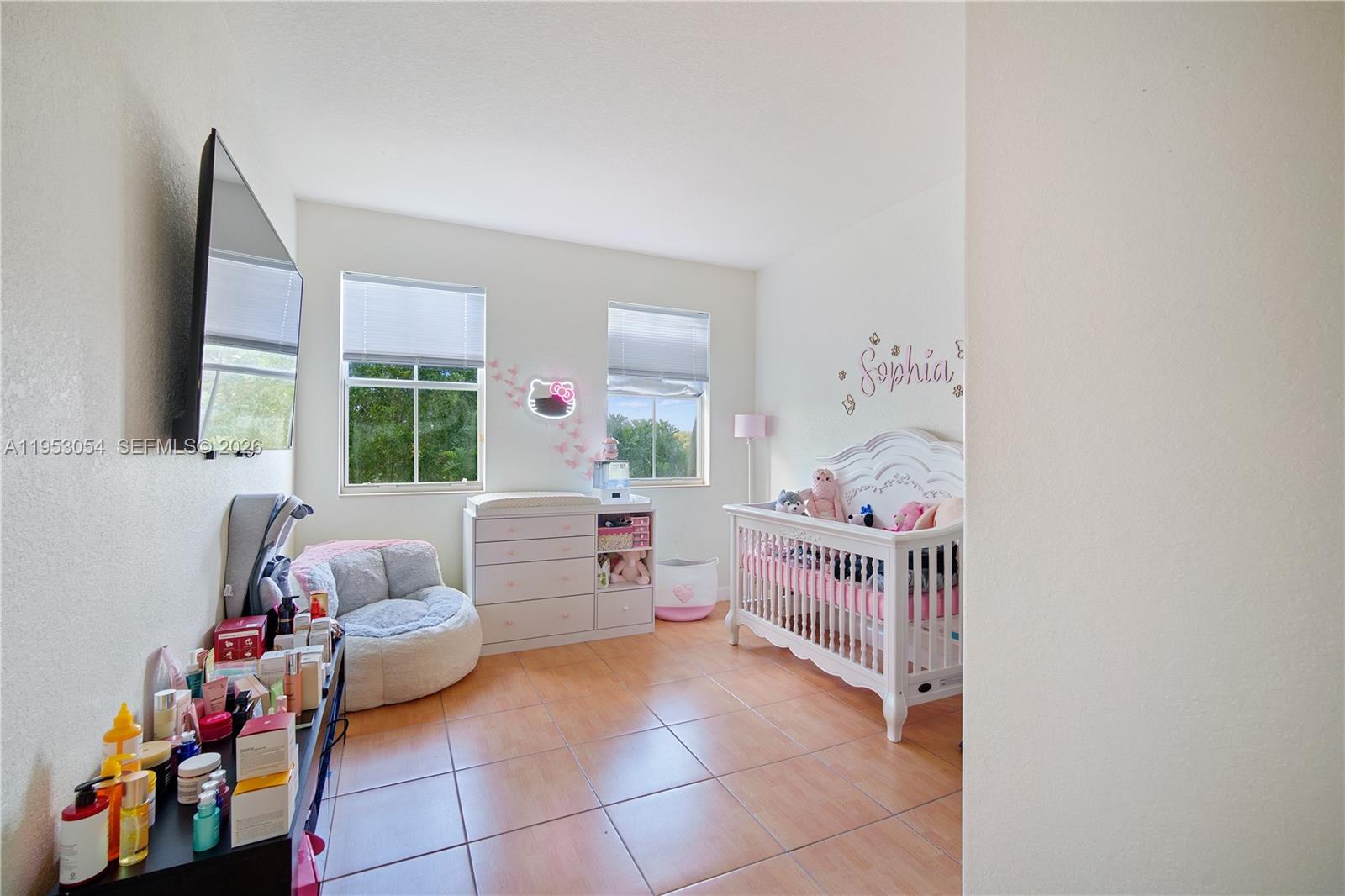 FONTAINBLEAU LAKES COURTY - Residential