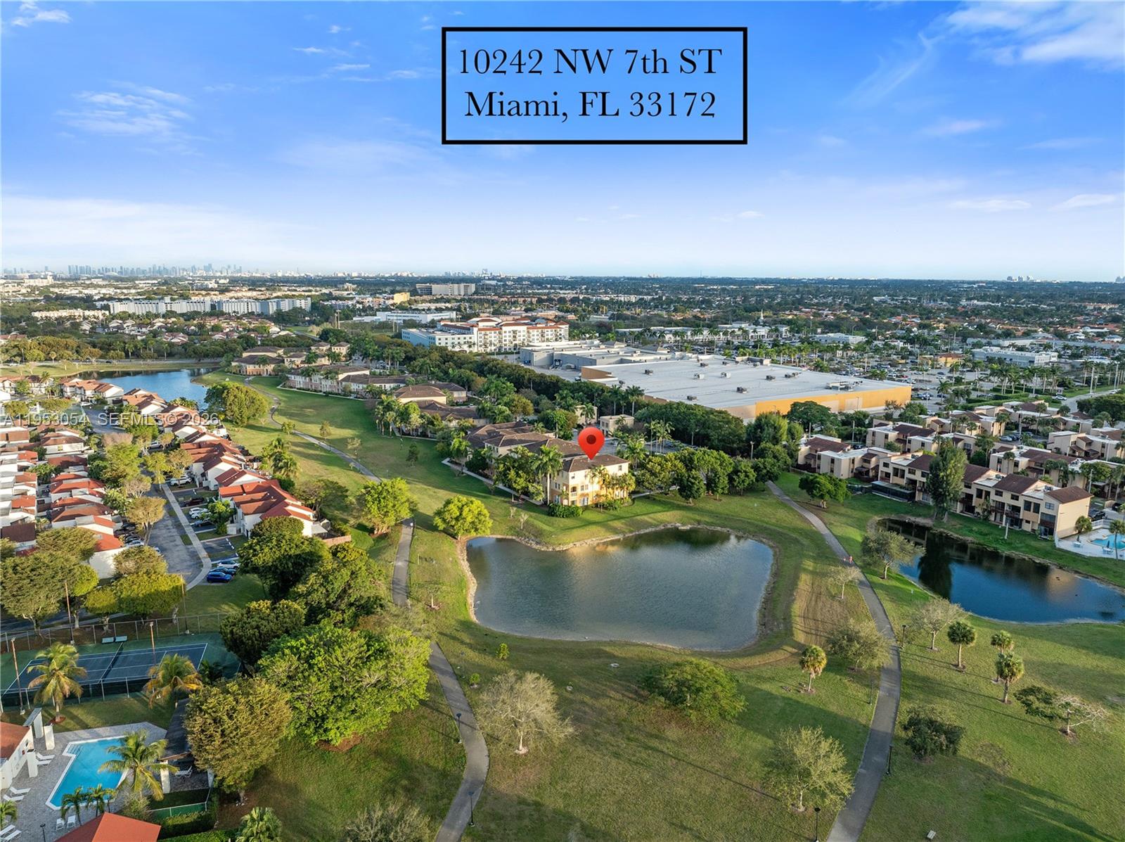 FONTAINBLEAU LAKES COURTY - Residential