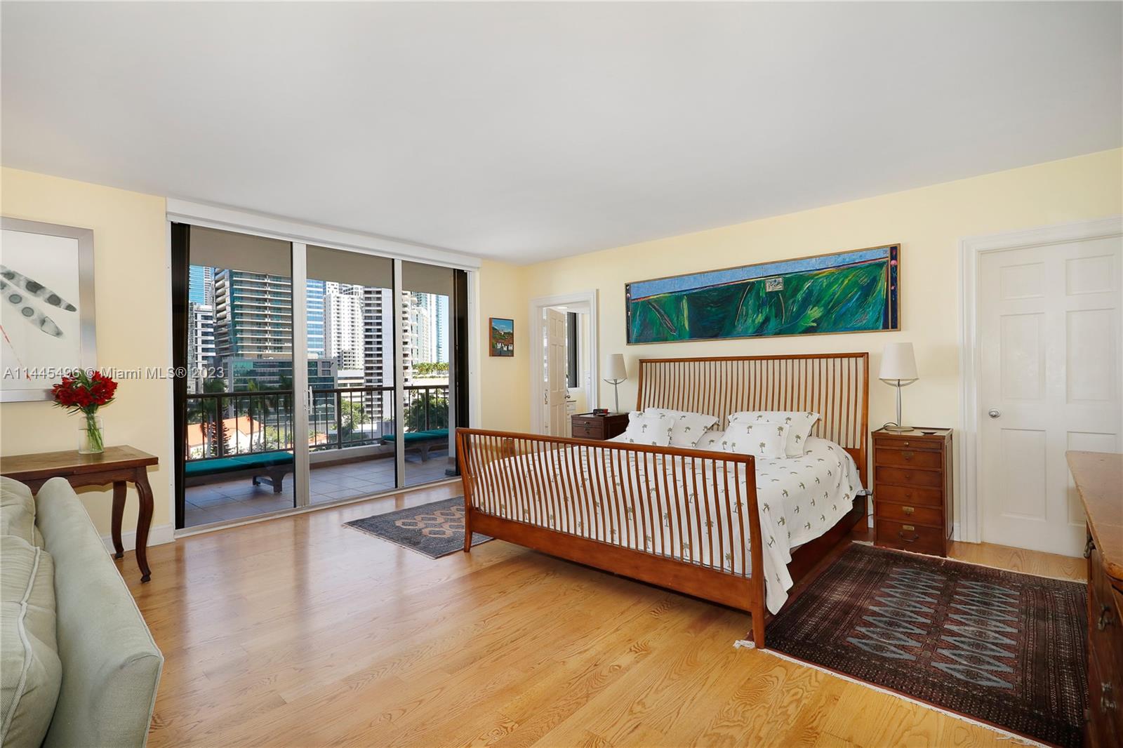 VILLA REGINA CONDO - Residential