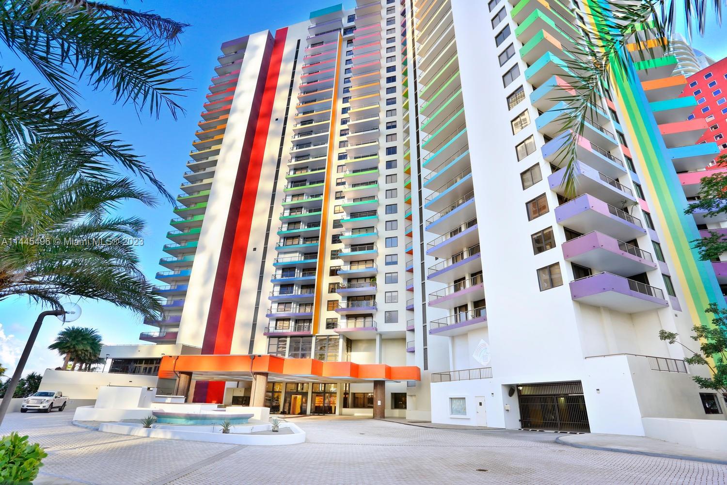 VILLA REGINA CONDO - Residential