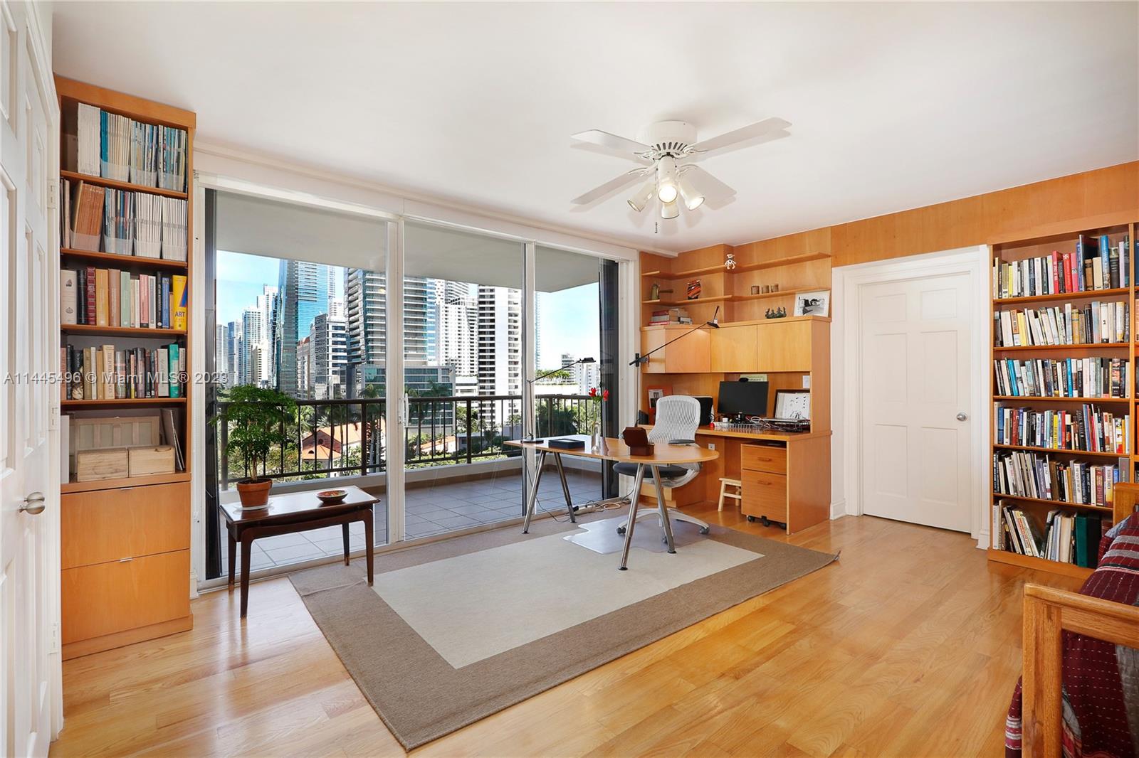 VILLA REGINA CONDO - Residential