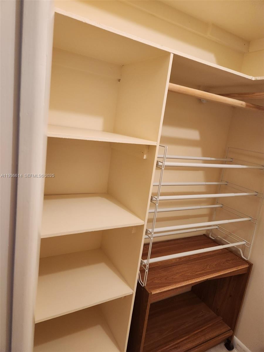 THE GROVE CONDOMINIUM SEC - Residential