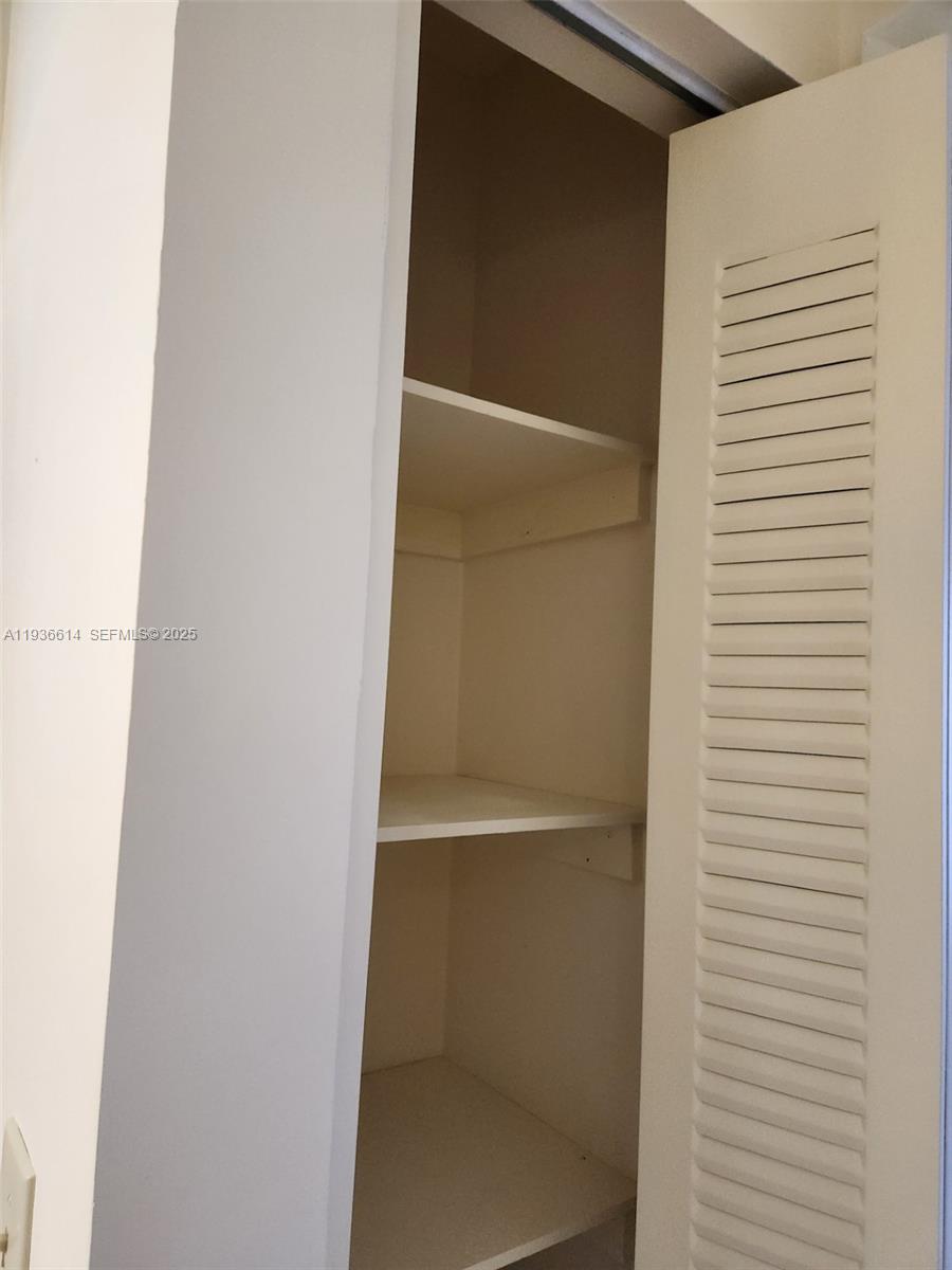 THE GROVE CONDOMINIUM SEC - Residential