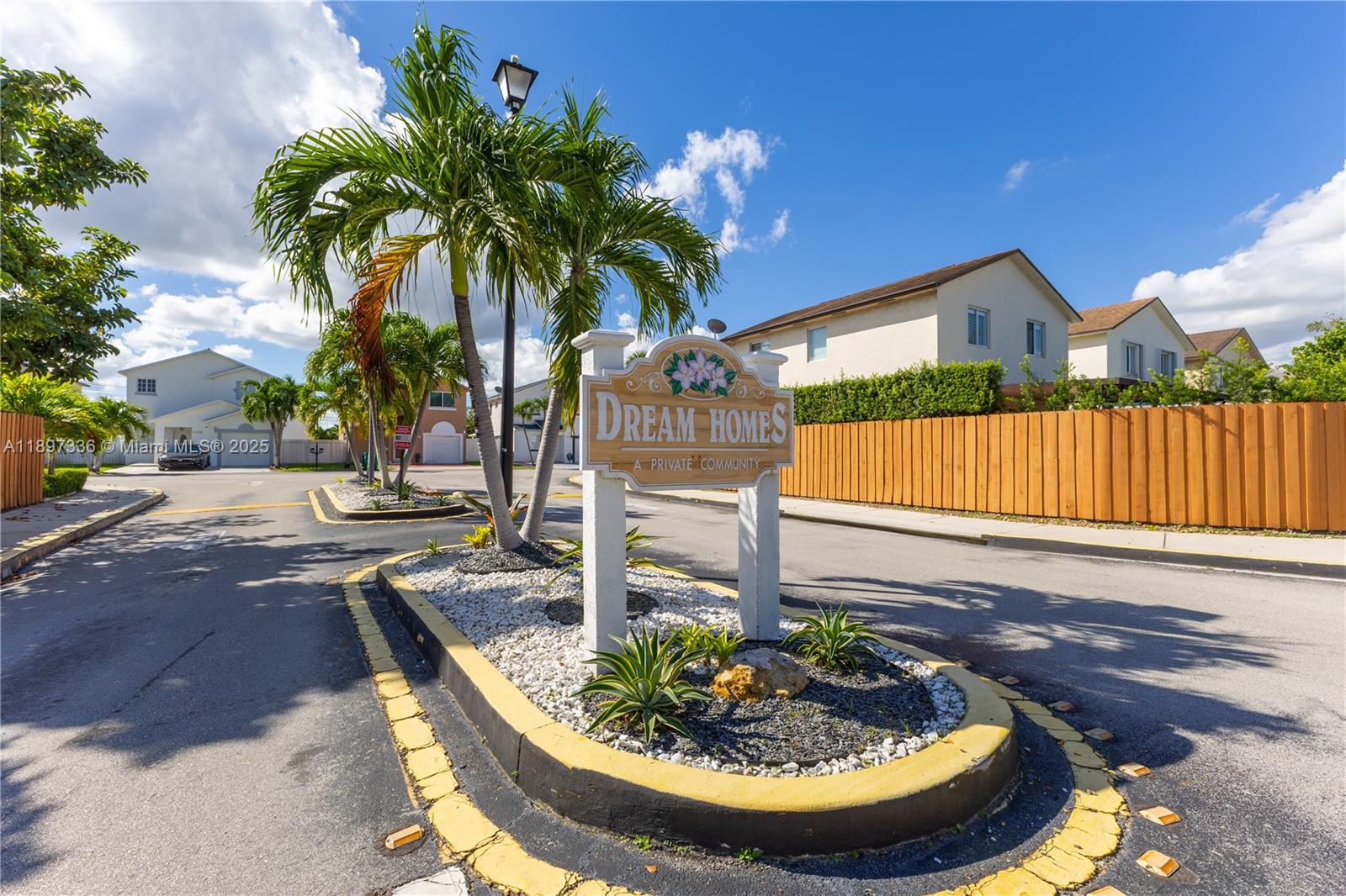 MONACO DREAM HOMES - Residential