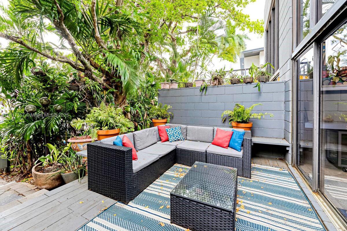 VICTORIA ISLES - Residential Lease