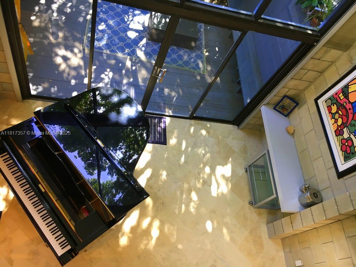 VICTORIA ISLES - Residential Lease