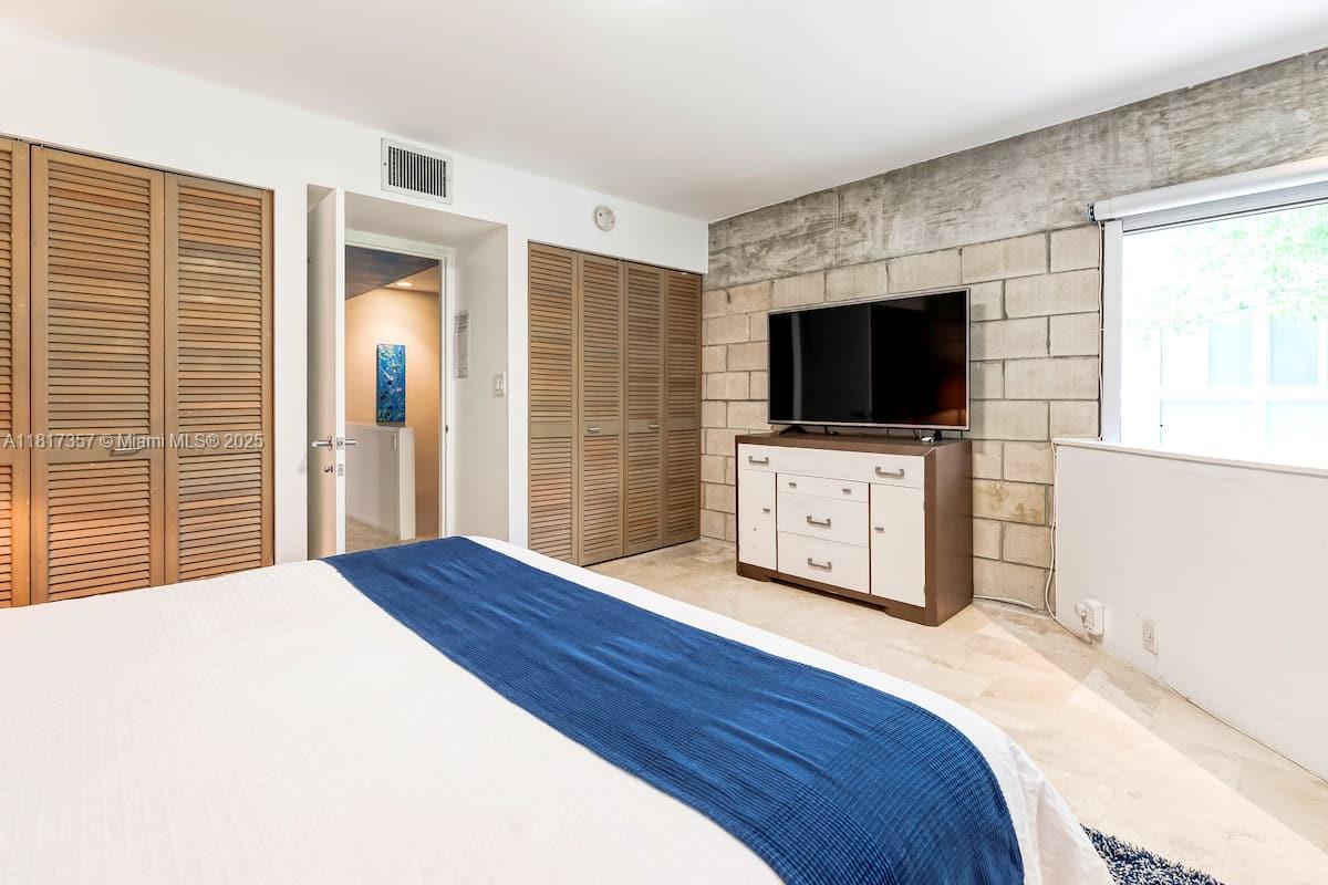 VICTORIA ISLES - Residential Lease