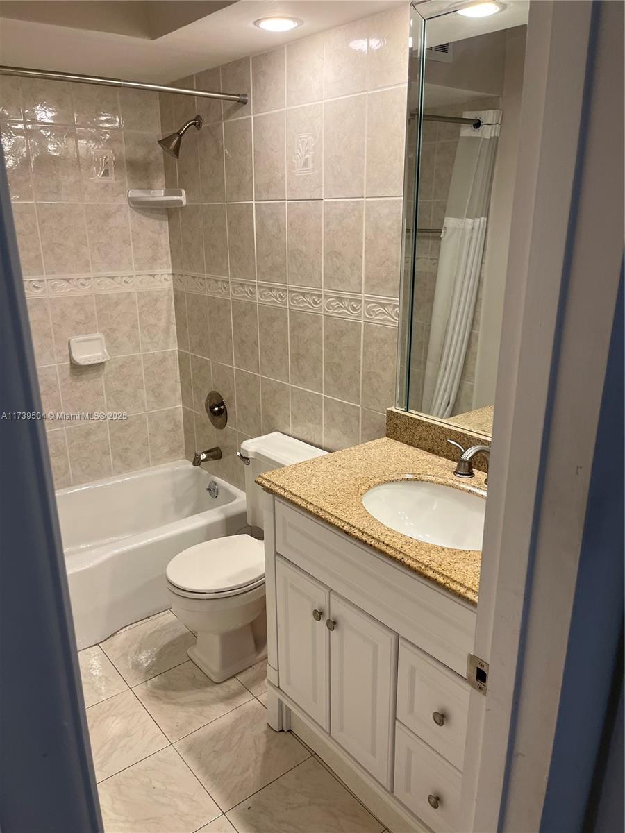 ISLE OF PARADISE CO-OP - Residential Lease