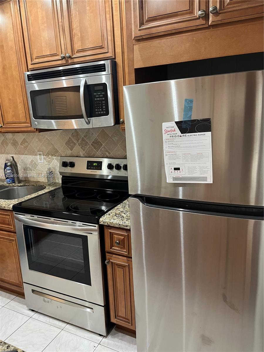 ISLE OF PARADISE CO-OP - Residential Lease