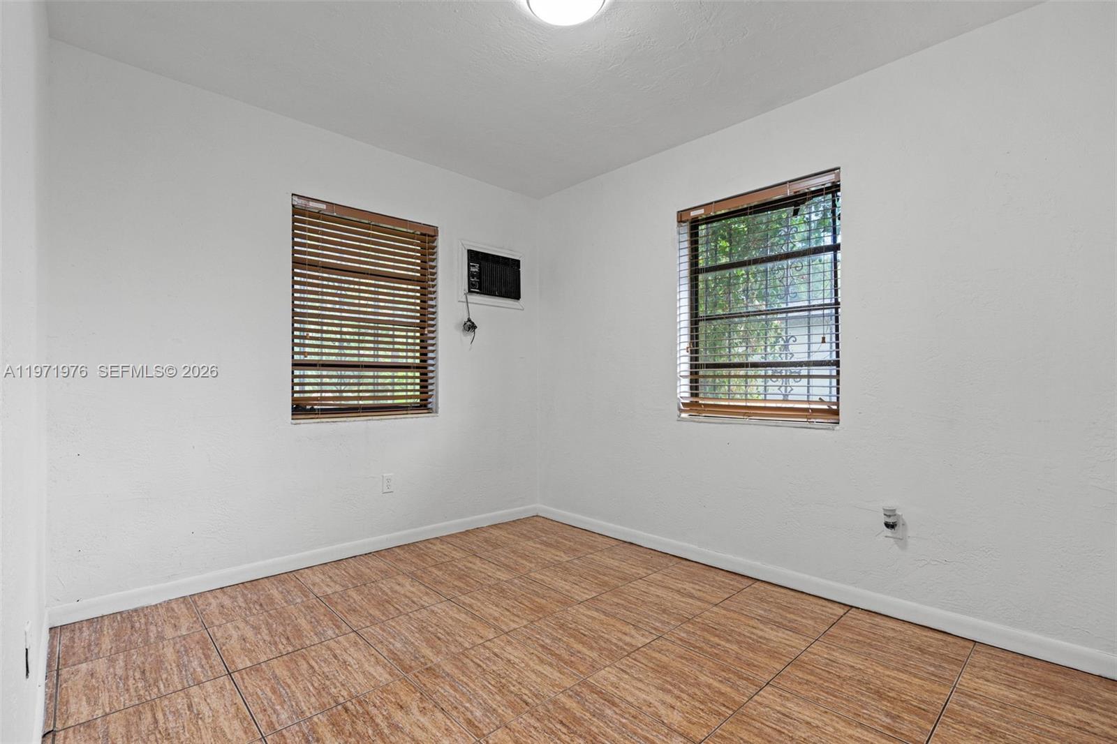 BROADMOOR MANOR - Residential