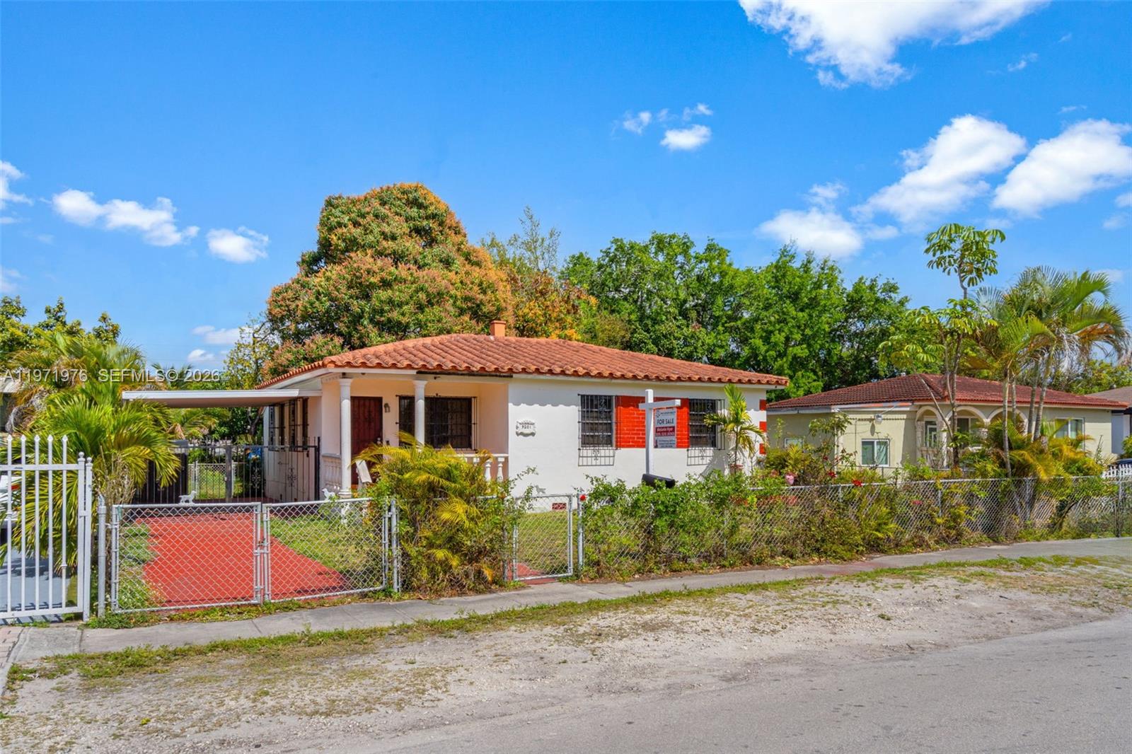 BROADMOOR MANOR - Residential