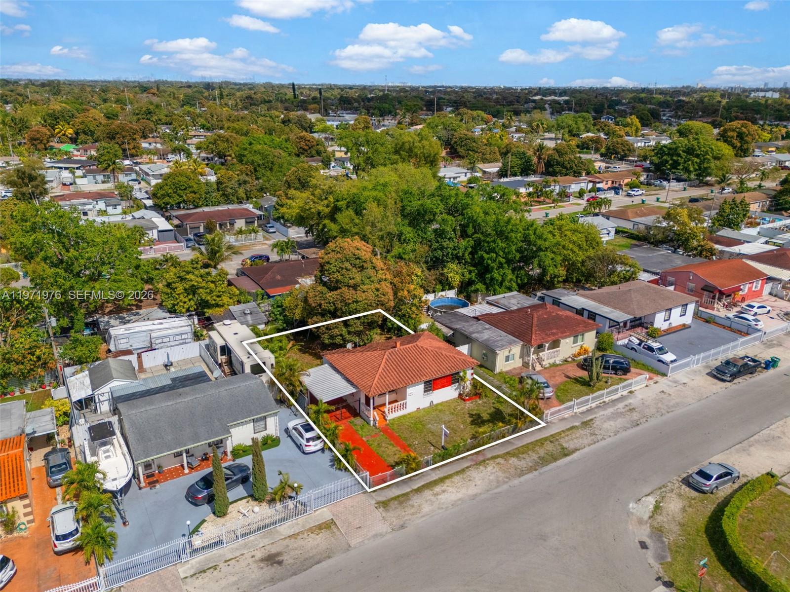 BROADMOOR MANOR - Residential