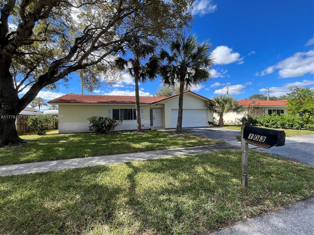Photo of 103 Winged Foot Ln, Boca Raton, FL 33431 (MLS # A11779117)