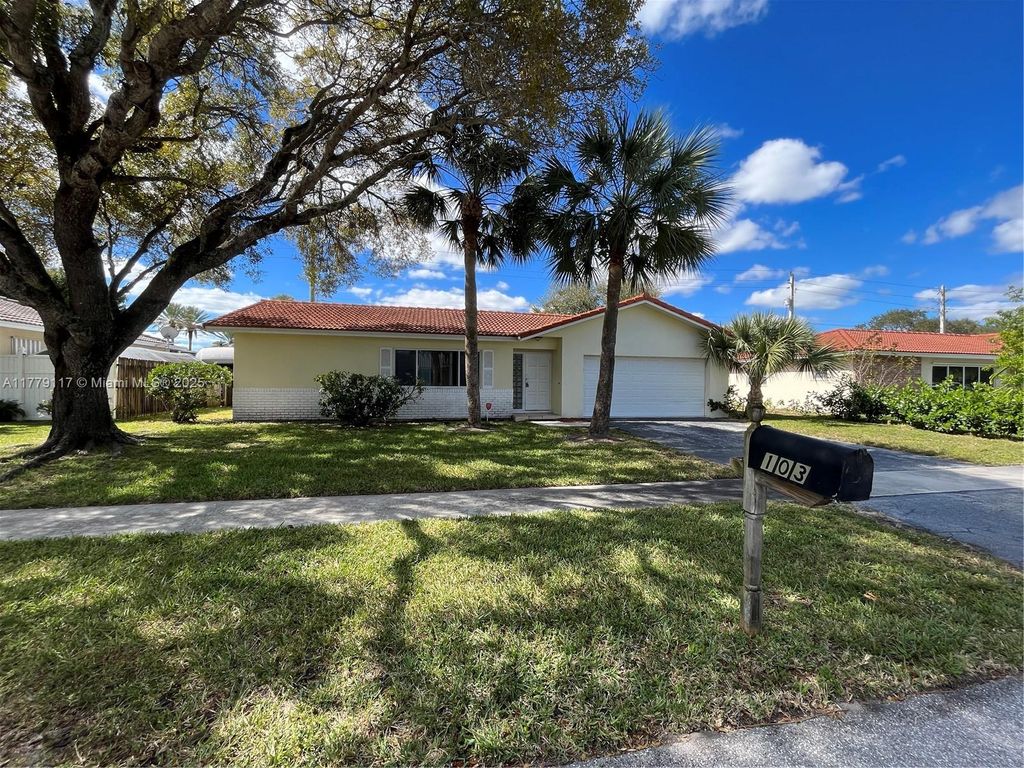 Photo of 103 Winged Foot Ln, Boca Raton, FL 33431 (MLS # A11779117)