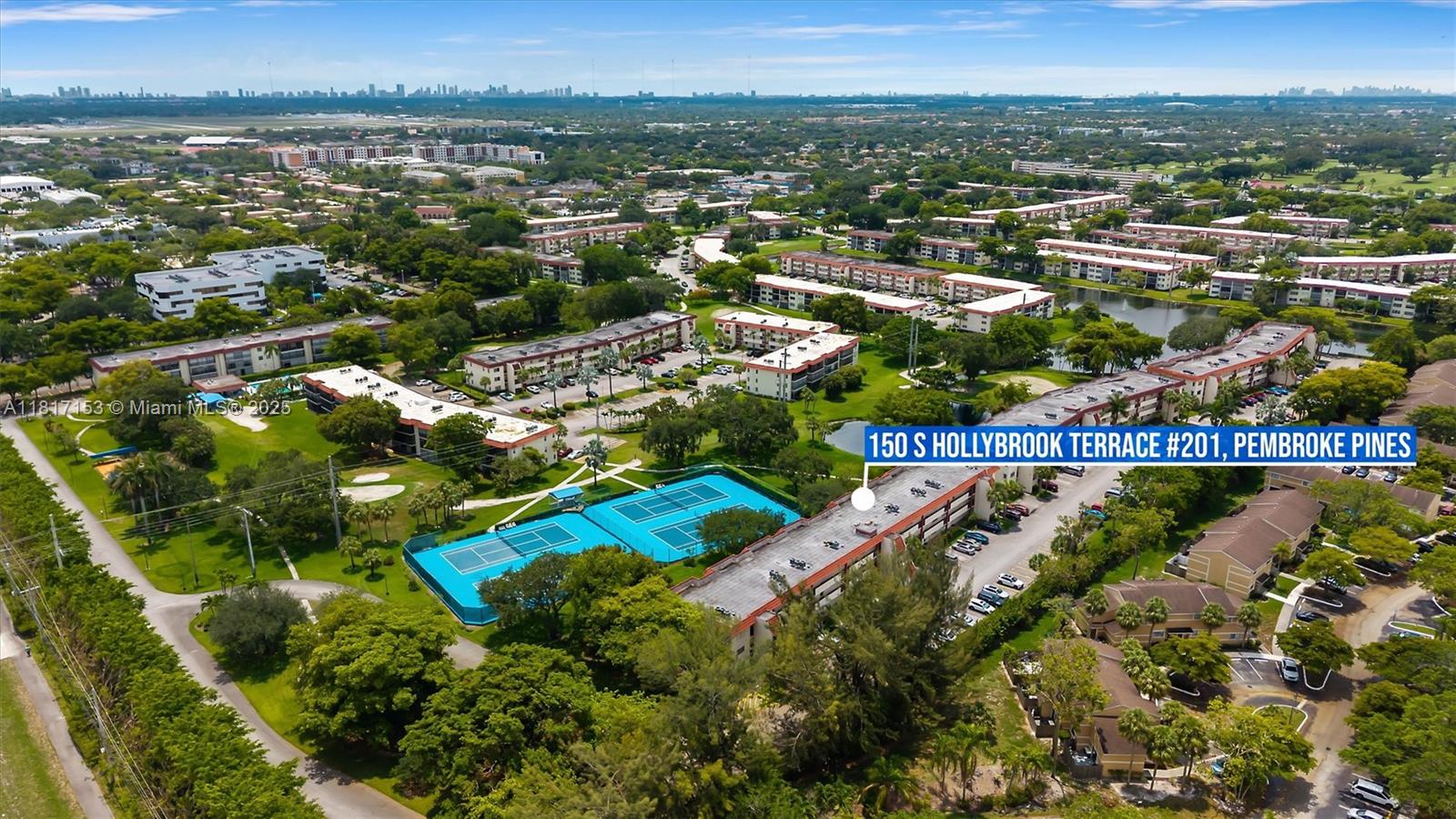 HOLLYBROOK GOLF AND - Residential