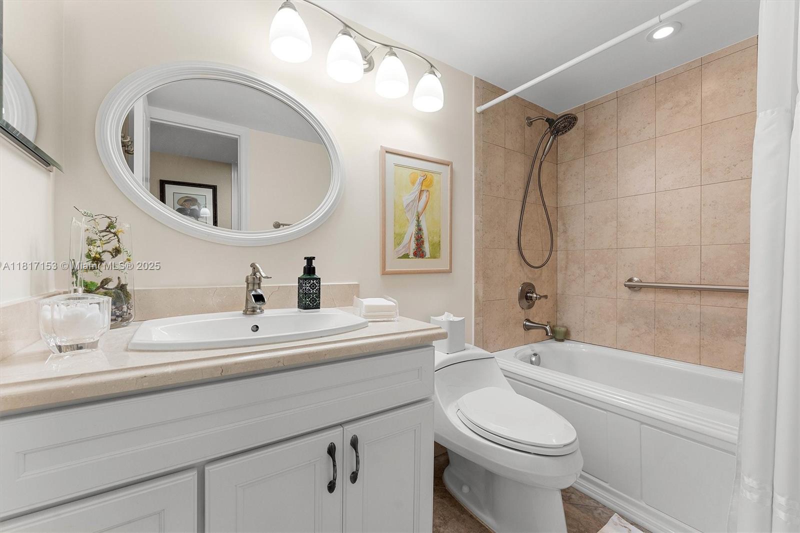 HOLLYBROOK GOLF AND - Residential