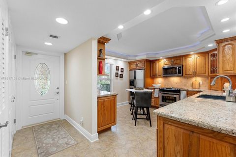 150 S Hollybrook Ter 201 Pembroke Pines FL 33025