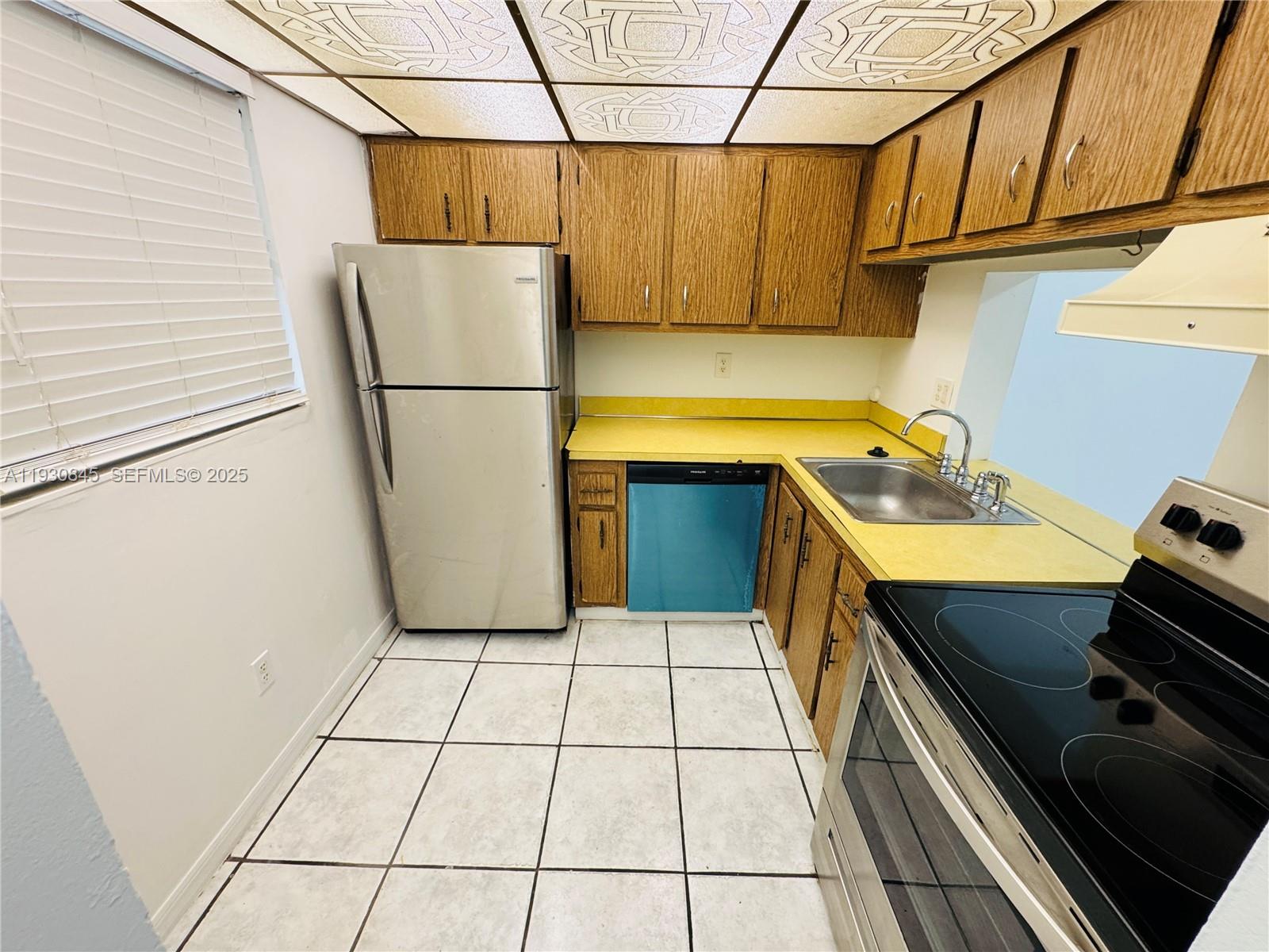 BROOKFIELD SQUARE CONDO - Residential