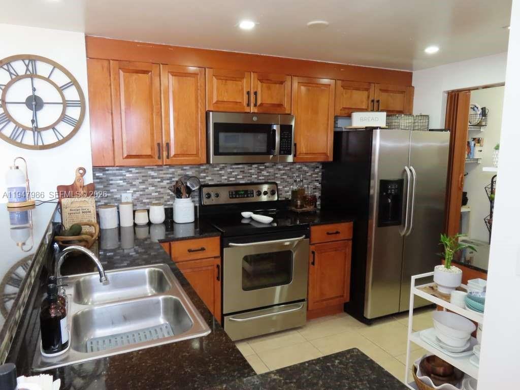 LEJEUNE PLAZA CONDO - Residential