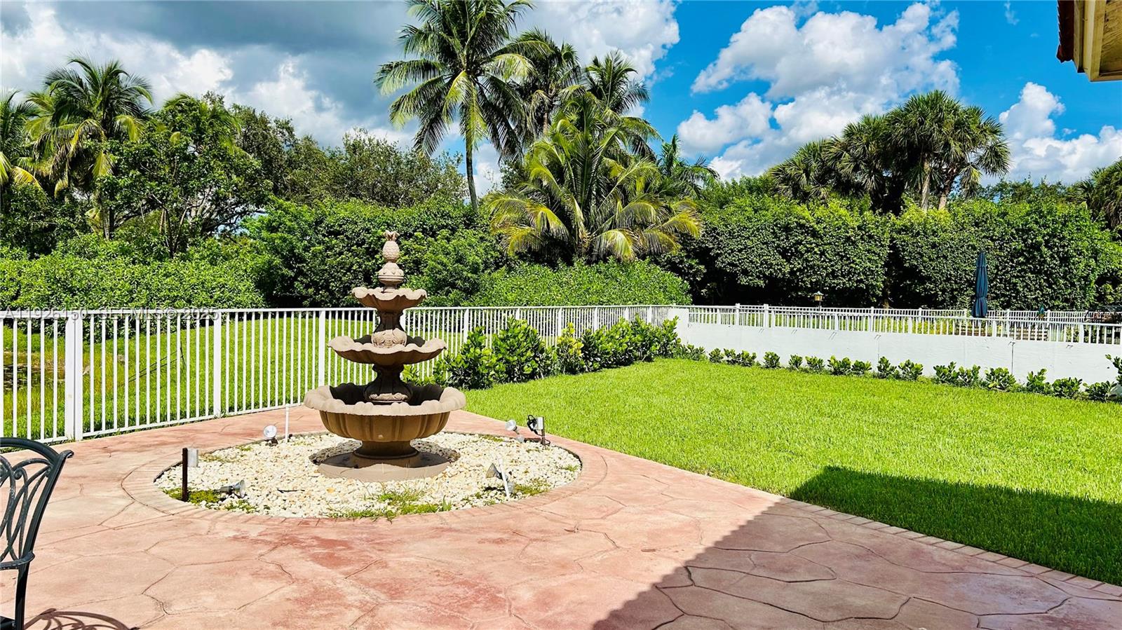 LAKES OF WESTERN PINES RE - Residential Lease