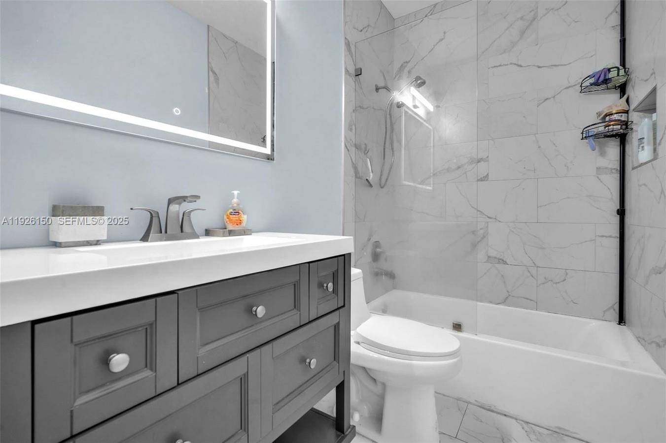 LAKES OF WESTERN PINES RE - Residential Lease