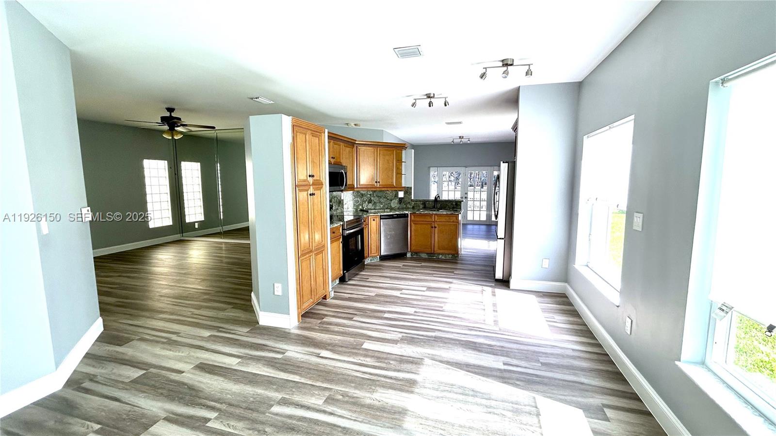 LAKES OF WESTERN PINES RE - Residential Lease