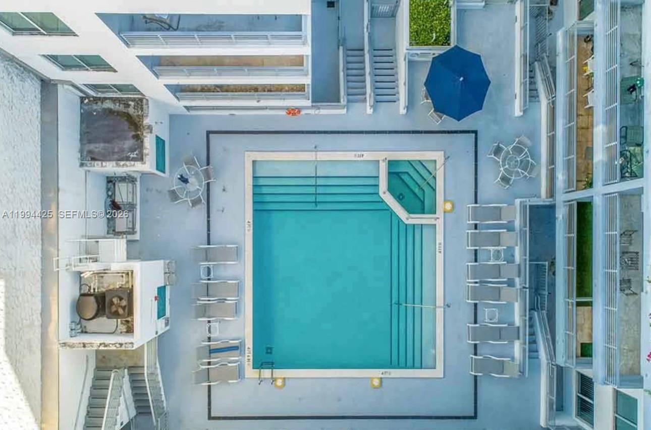 LOFTS AT MAYFAIR CONDO - Residential Lease