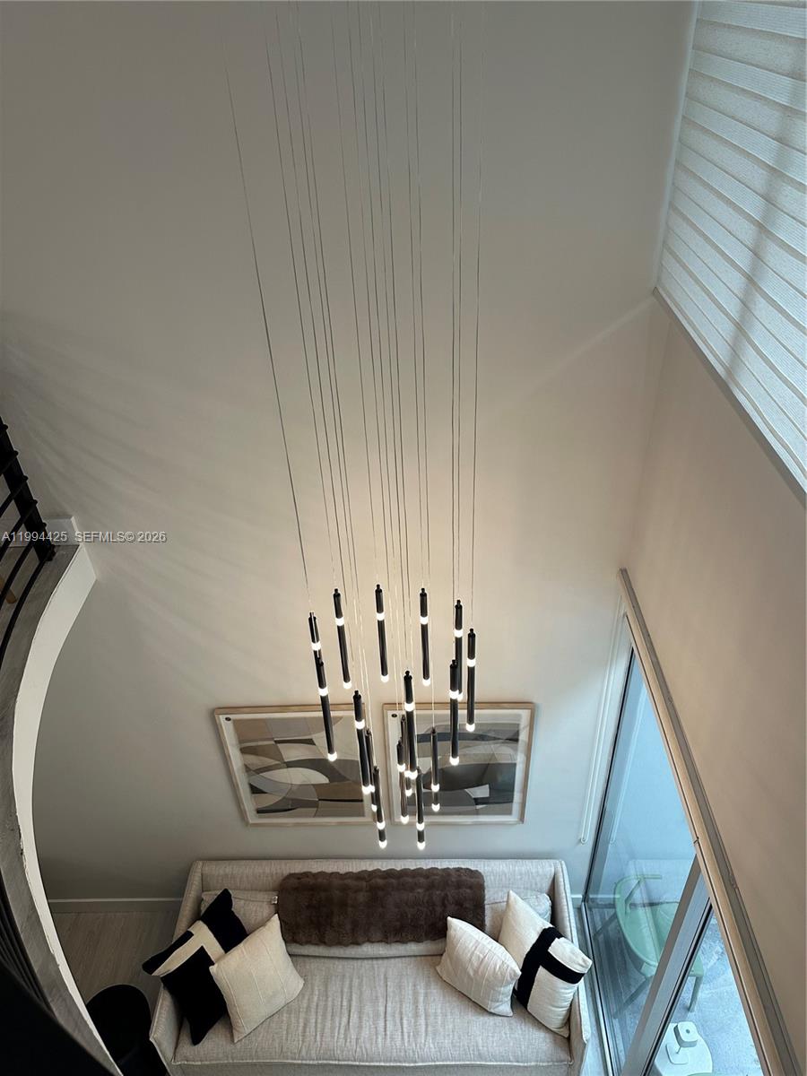 LOFTS AT MAYFAIR CONDO - Residential Lease