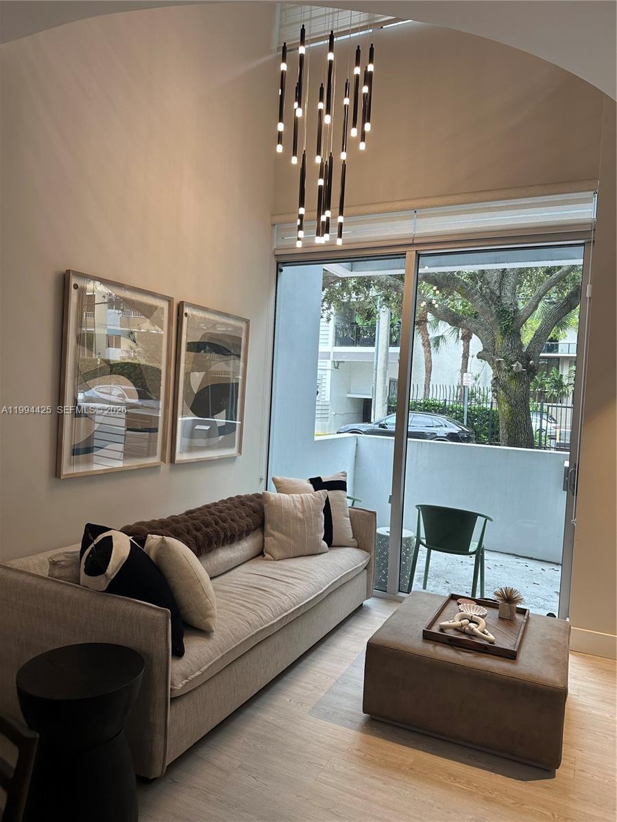 LOFTS AT MAYFAIR CONDO - Residential Lease