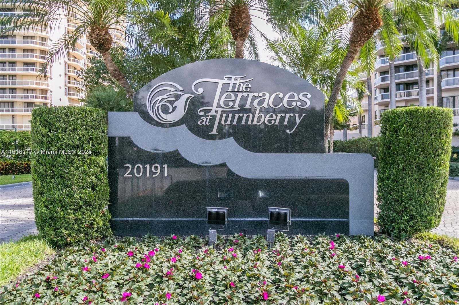 TERRACES NORTH TURNBERRY - Residential