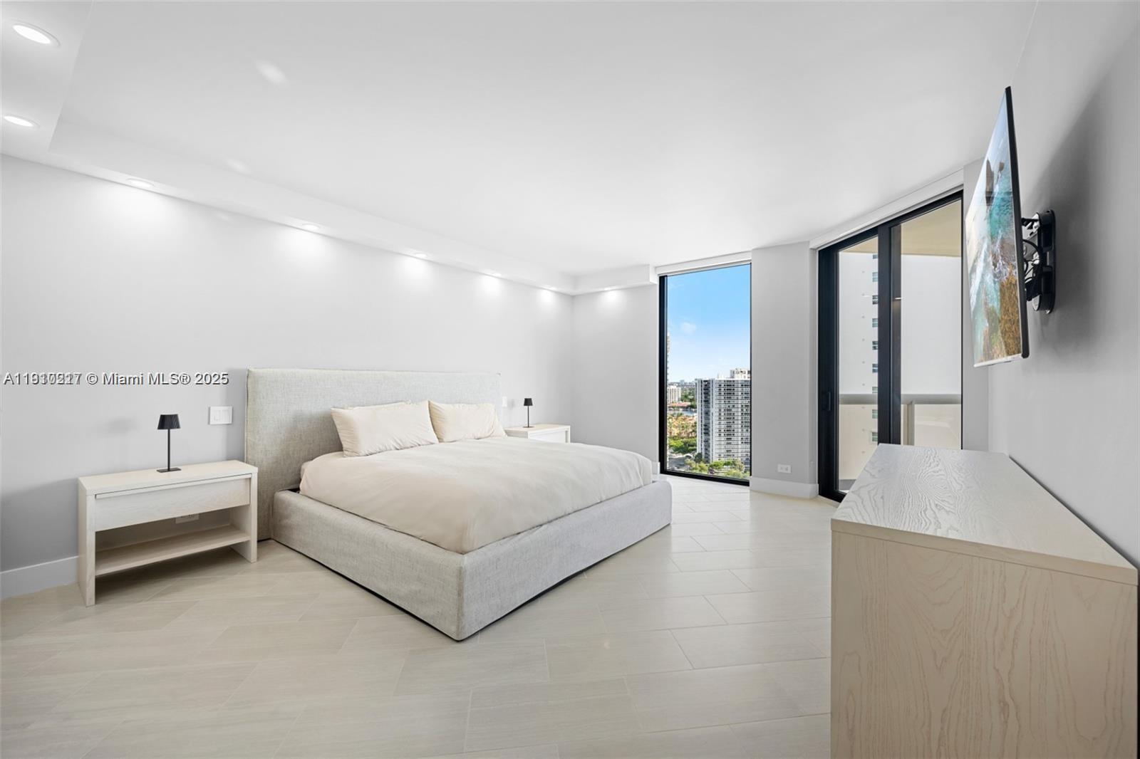 TERRACES NORTH TURNBERRY - Residential