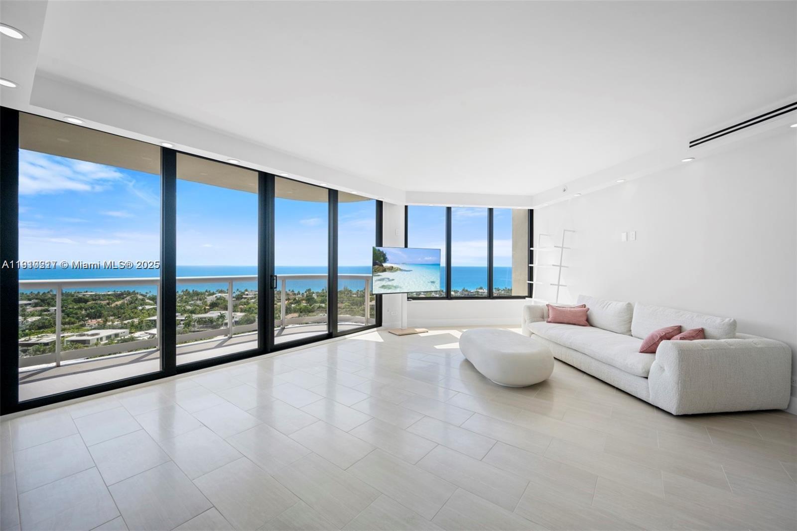 TERRACES NORTH TURNBERRY - Residential