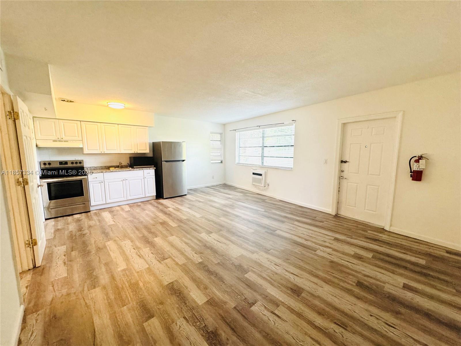 Charming 1 large bedroom, 1-bath unit with backyard space in Aventura. Comes with one designated off street parking. Modern layout perfect for single or couples. Minutes from Aventura Mall, Oleta State Park, All Shopping needs, wide veriety of restaurants and Sunny Isles Beach. All with a 5 minute radius. Section 8 welcomed