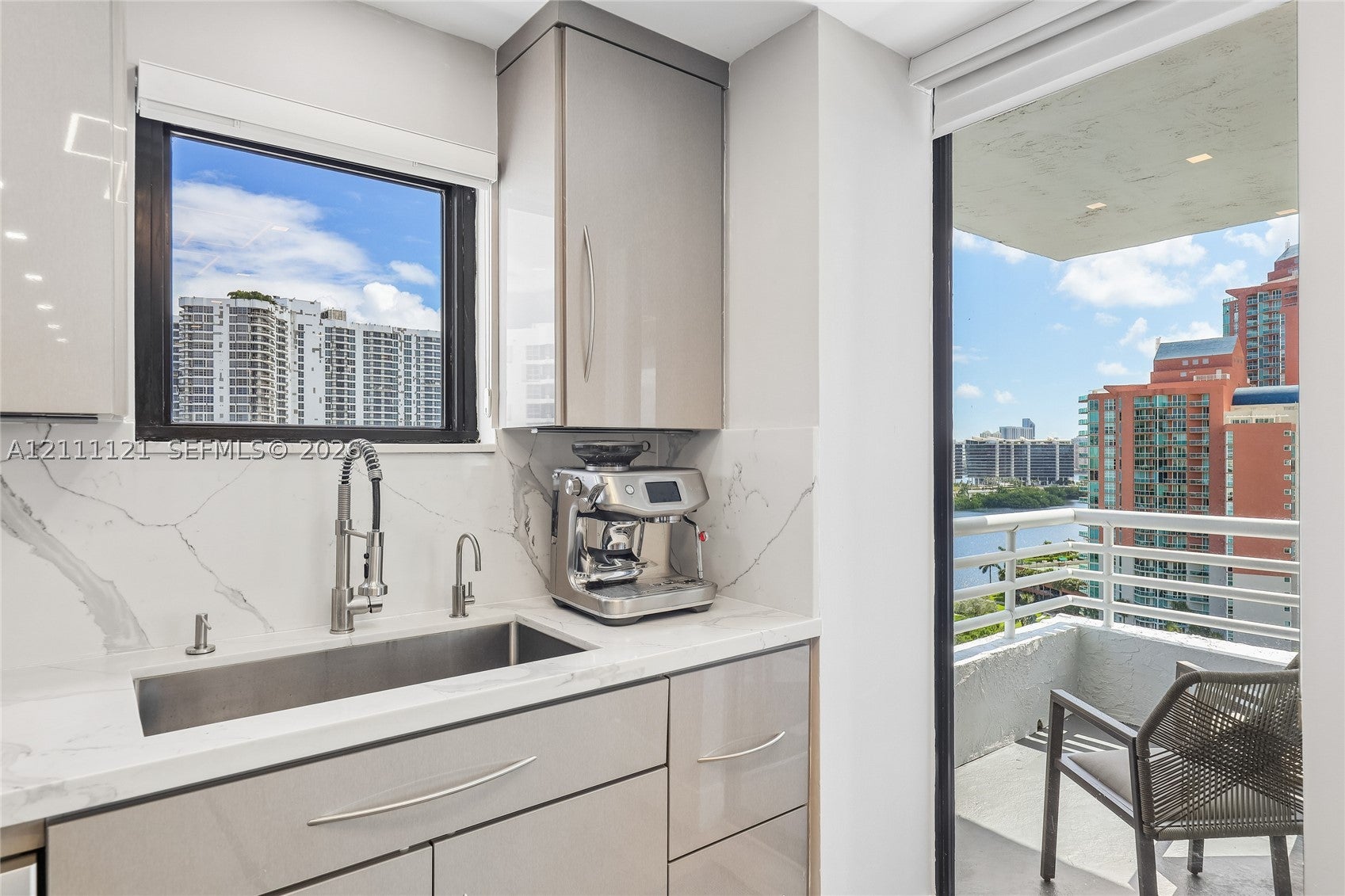 3300 NE 192nd St 1813, Aventura FL 33180