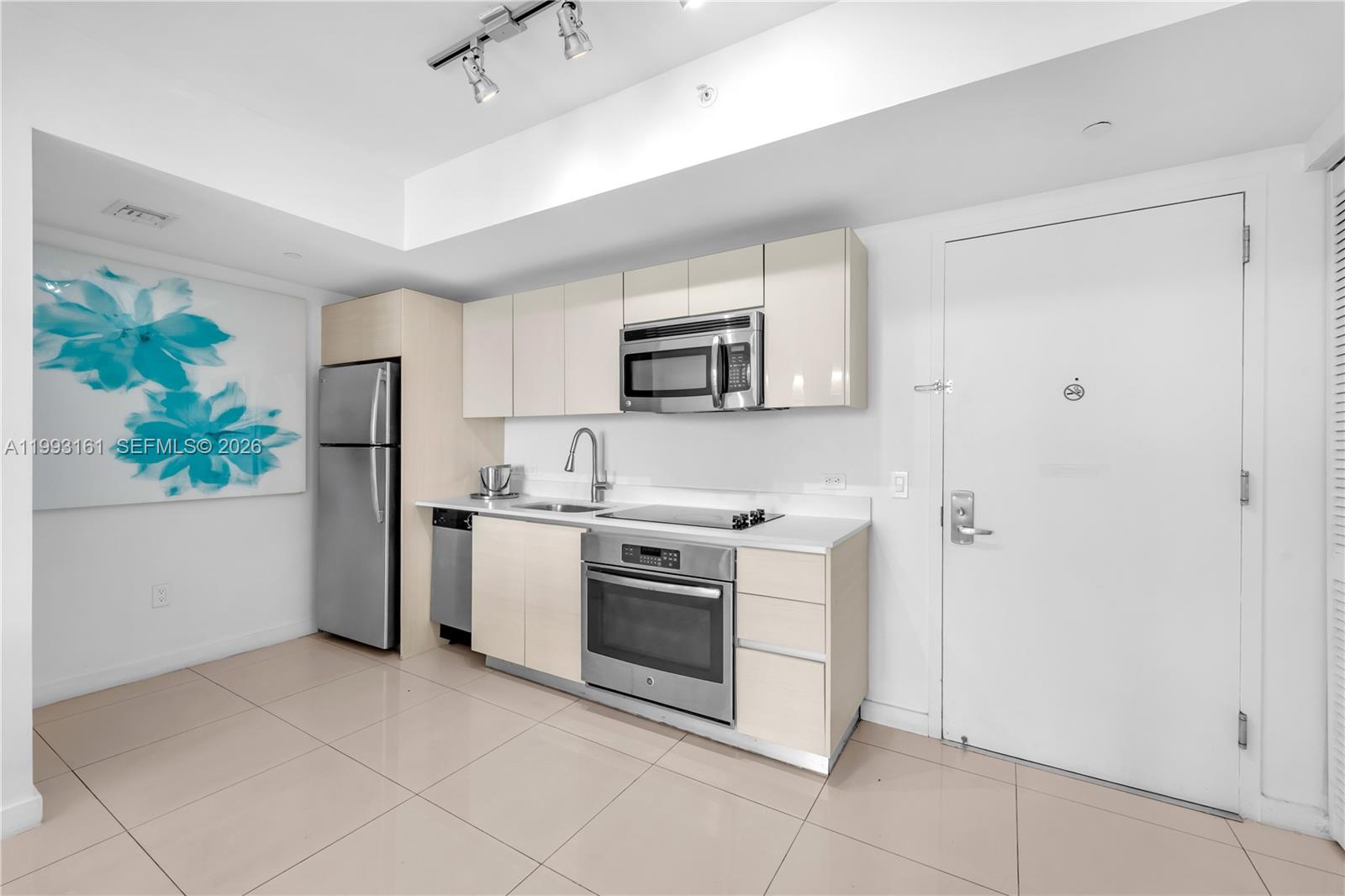 BEACHWALK CONDOMINIUM - Residential