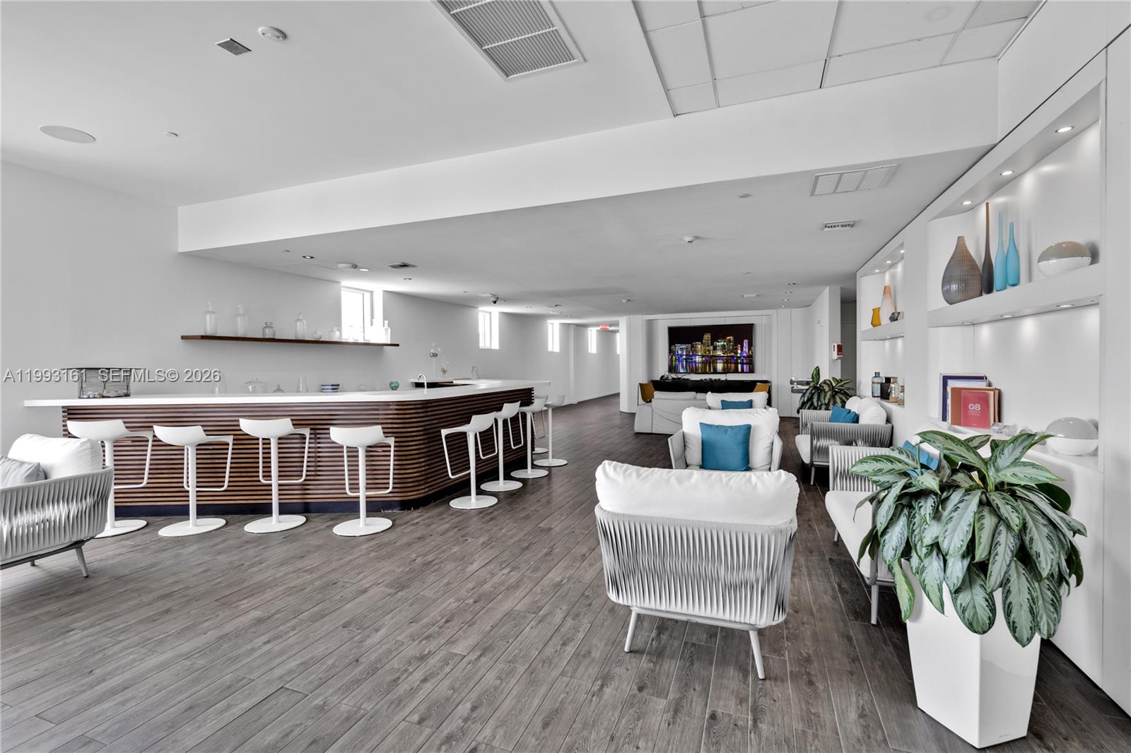 BEACHWALK CONDOMINIUM - Residential