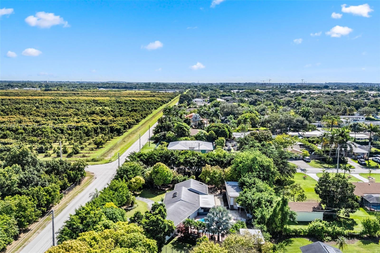 MELODY MANOR - Residential
