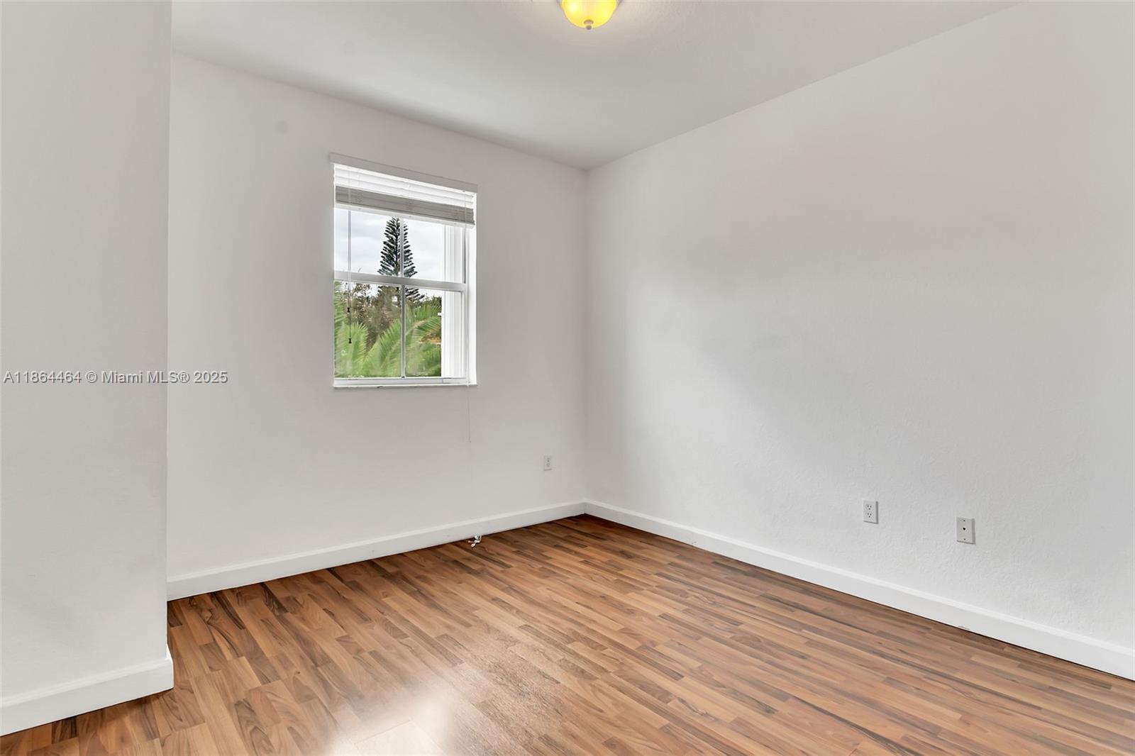 ISLANDS AT DORAL NORTHWEST - Residential