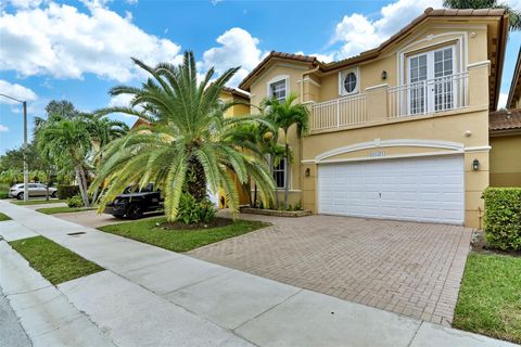 Photo of 11321 NW 84th St, Doral, FL 33178 (MLS # A11864464) Photo of 11321 NW 84th St, Doral, FL 33178 (MLS # A11864464)