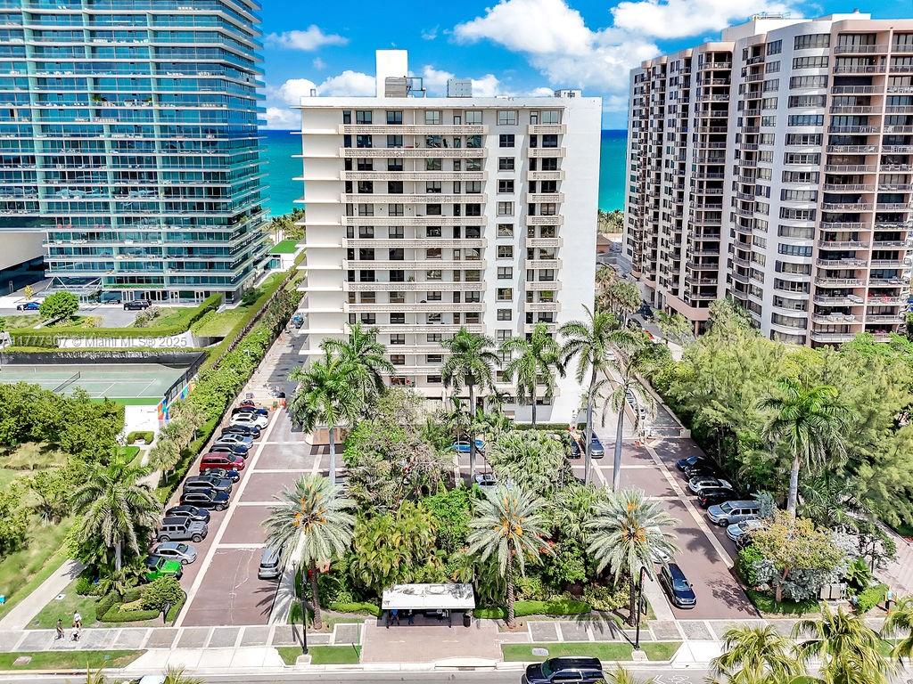 10185 COLLINS AVE 1003