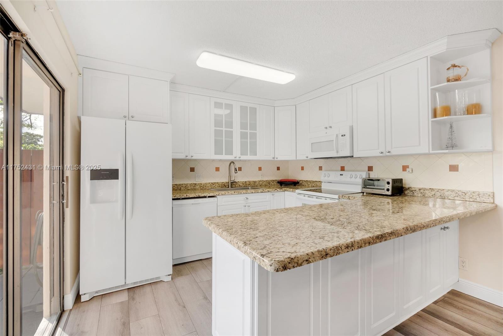 SPANISH WELLS CONDO I - Residential Lease