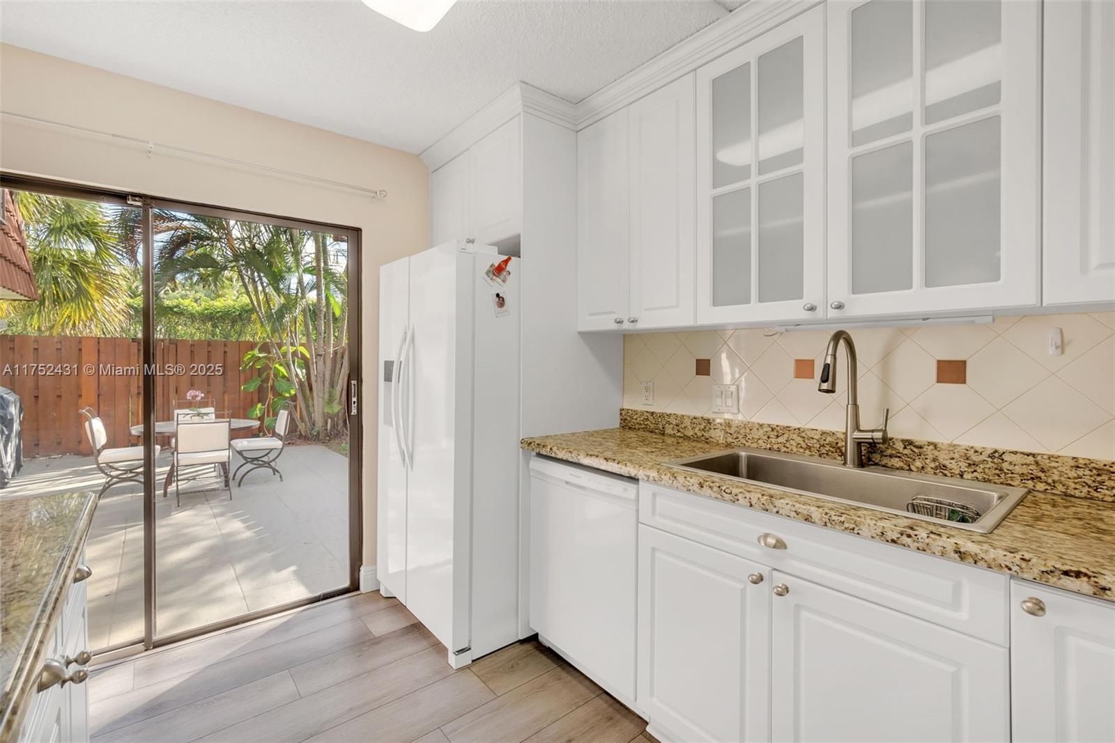 SPANISH WELLS CONDO I - Residential Lease