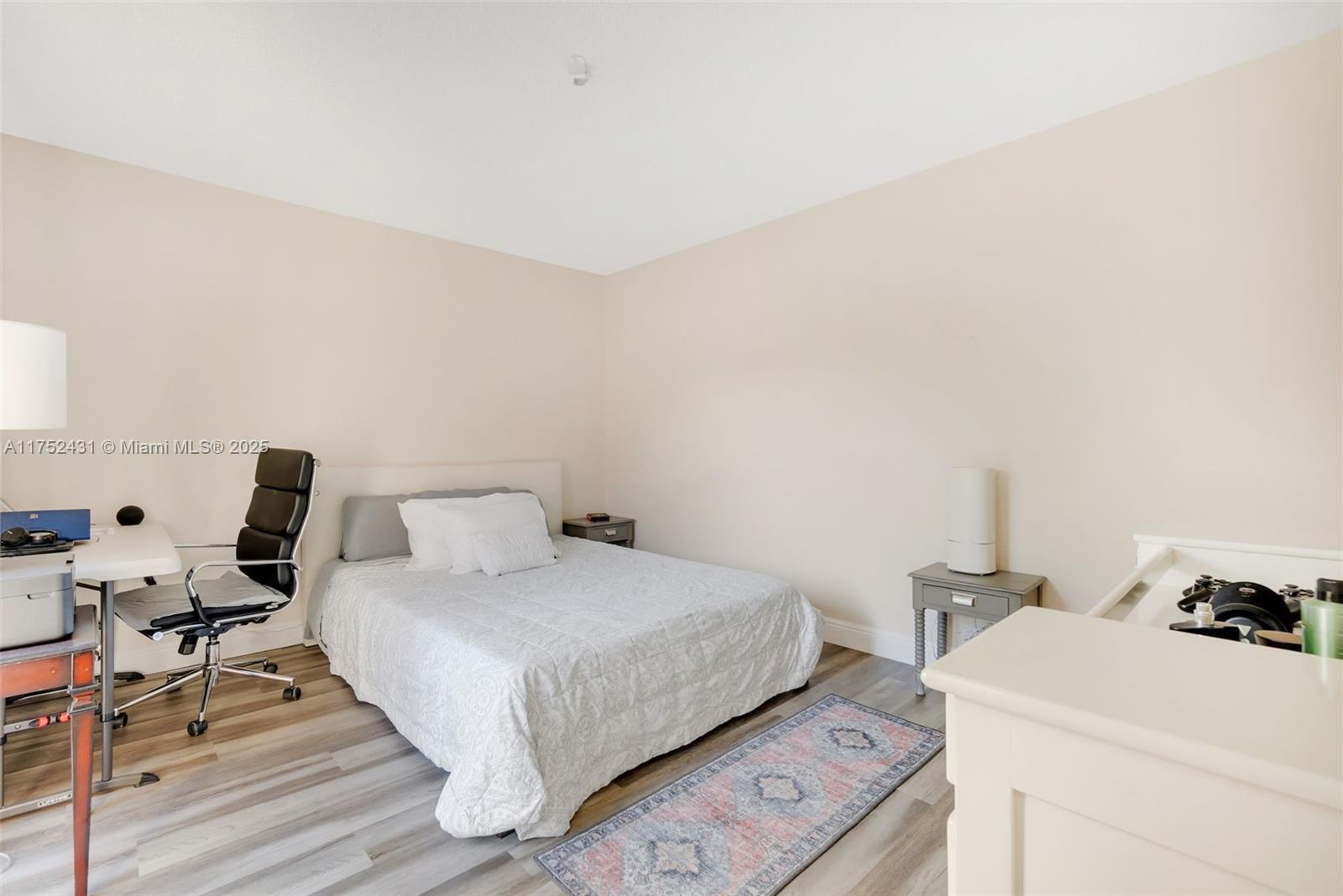 SPANISH WELLS CONDO I - Residential Lease