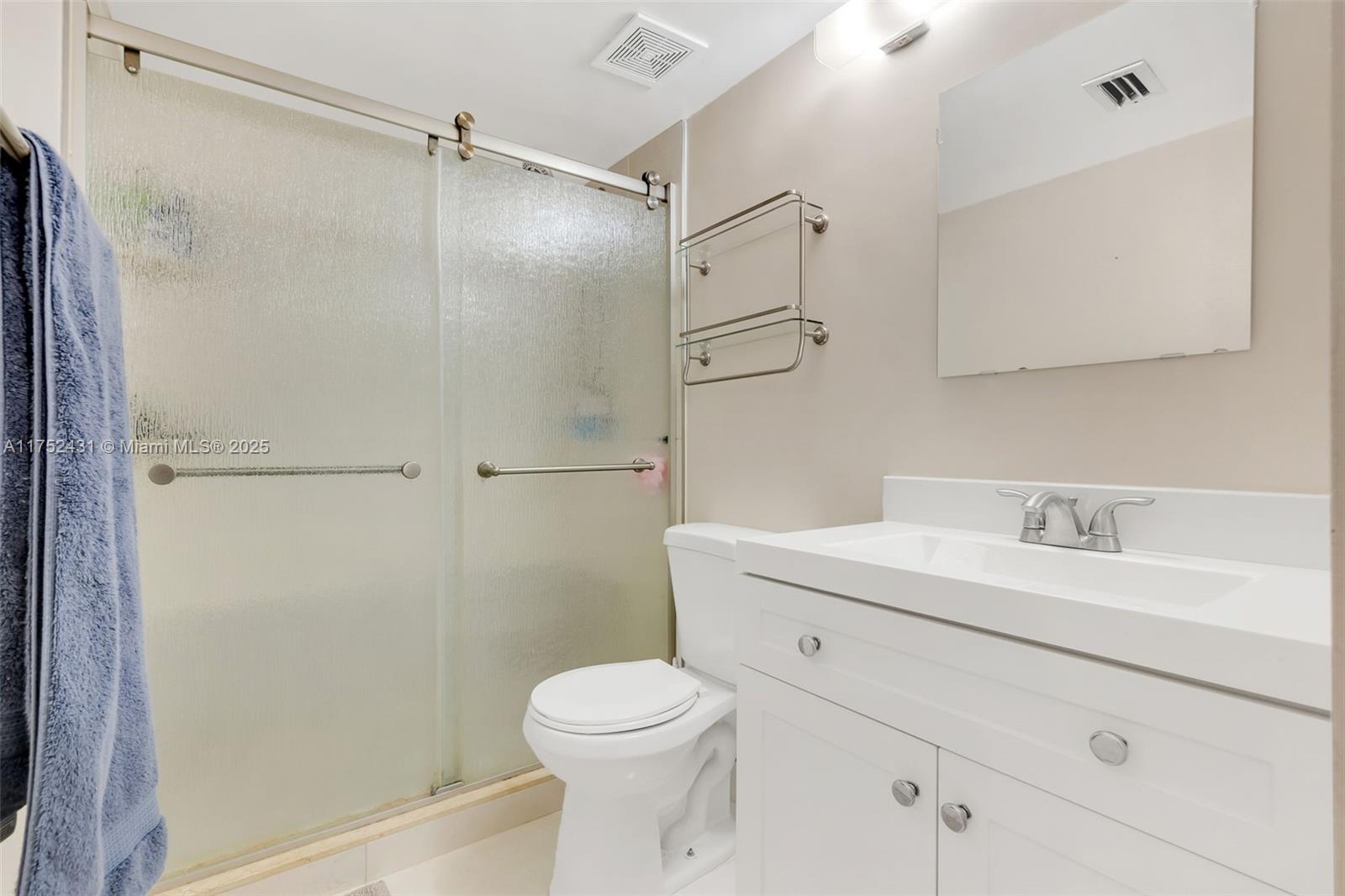 SPANISH WELLS CONDO I - Residential Lease