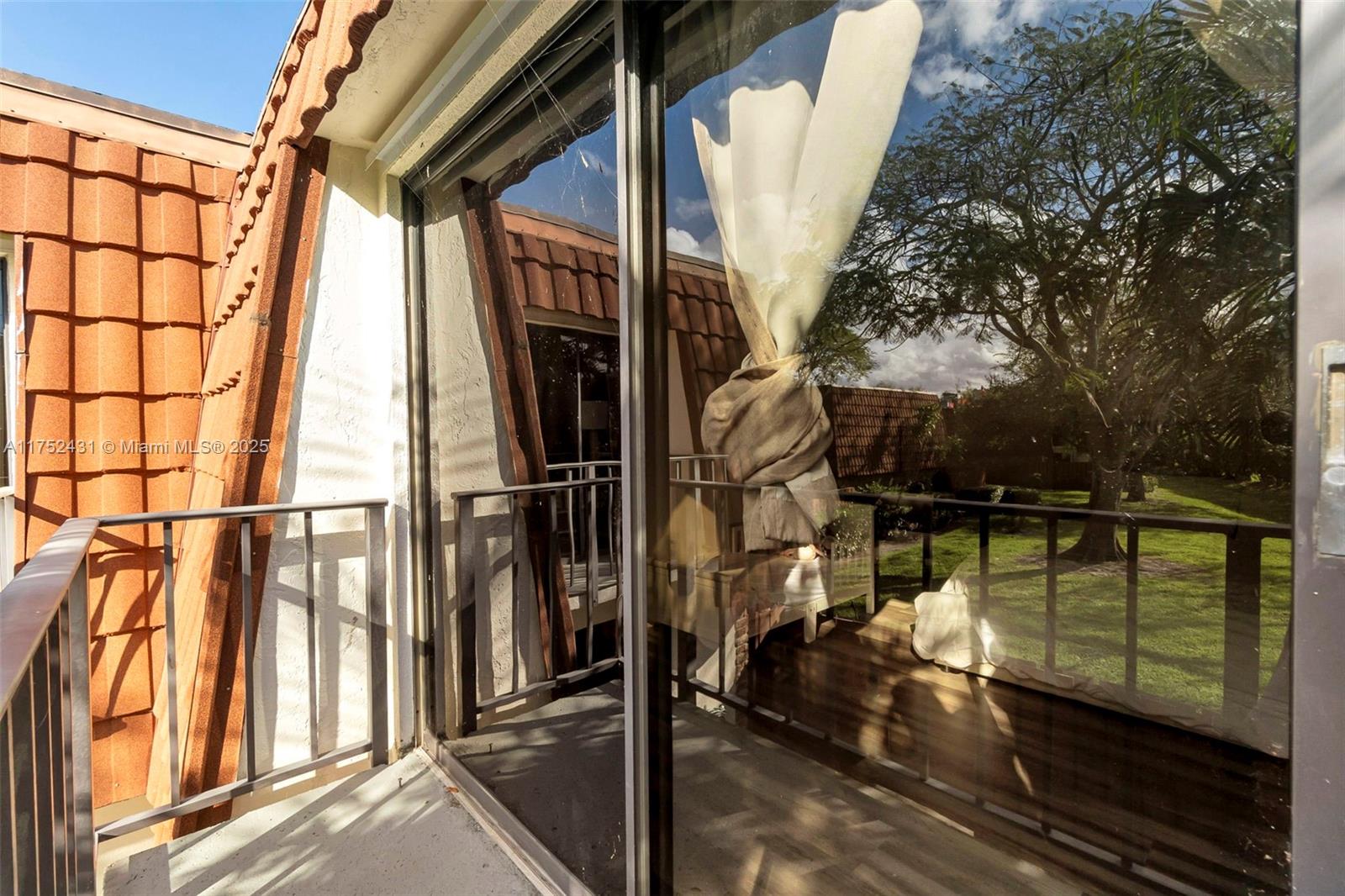 SPANISH WELLS CONDO I - Residential Lease