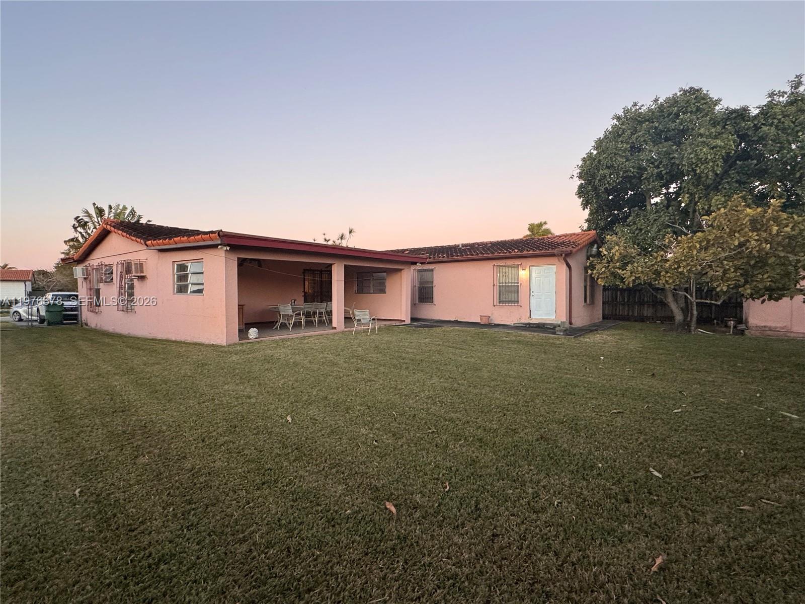 SNAPPER CREEK VILLAS - Residential