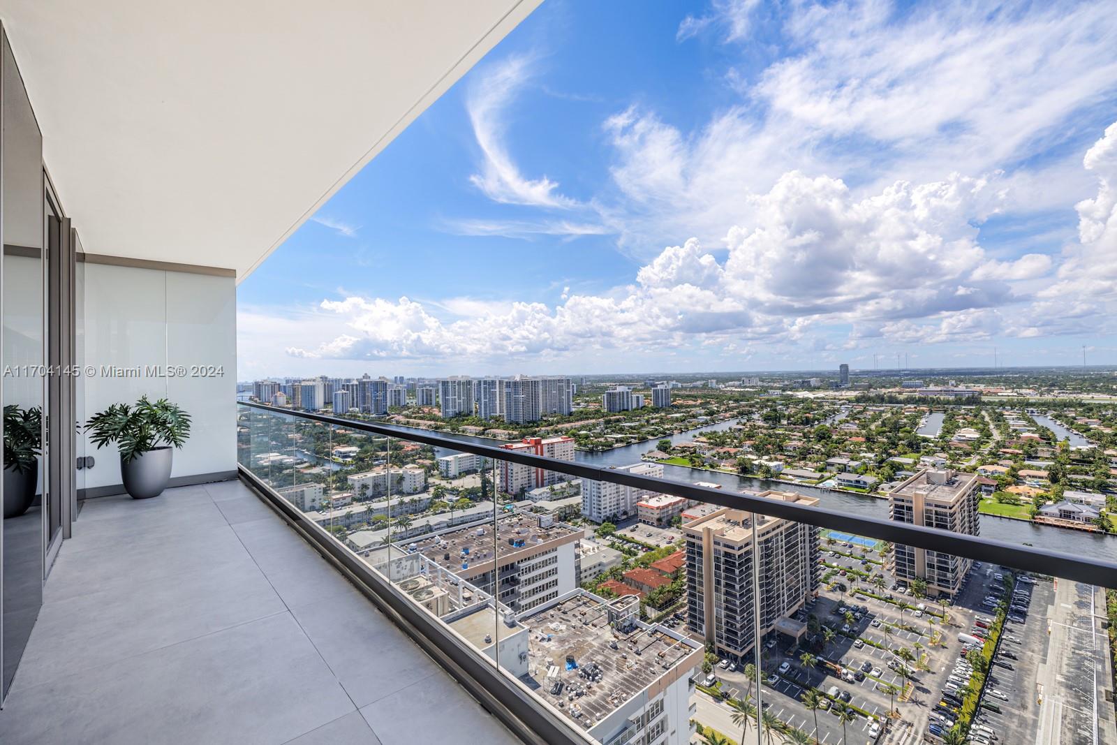 2000 S Ocean Drive 31A