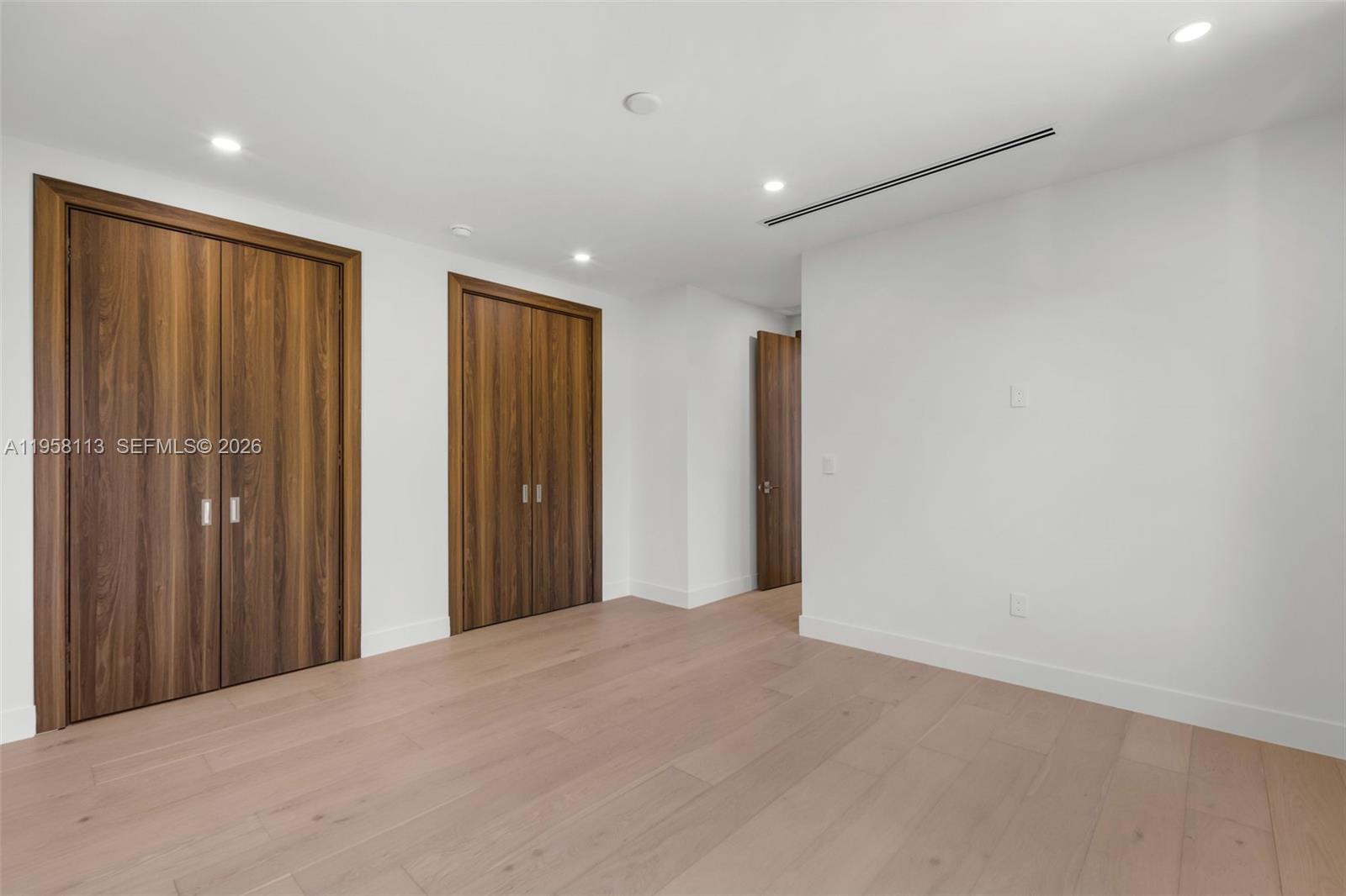 COLUMBIA PARK CORR PL - Residential